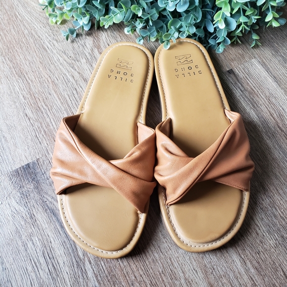 Billabong Shoes - Billabong Malibu Flat Sandals Brown Women's Size 8